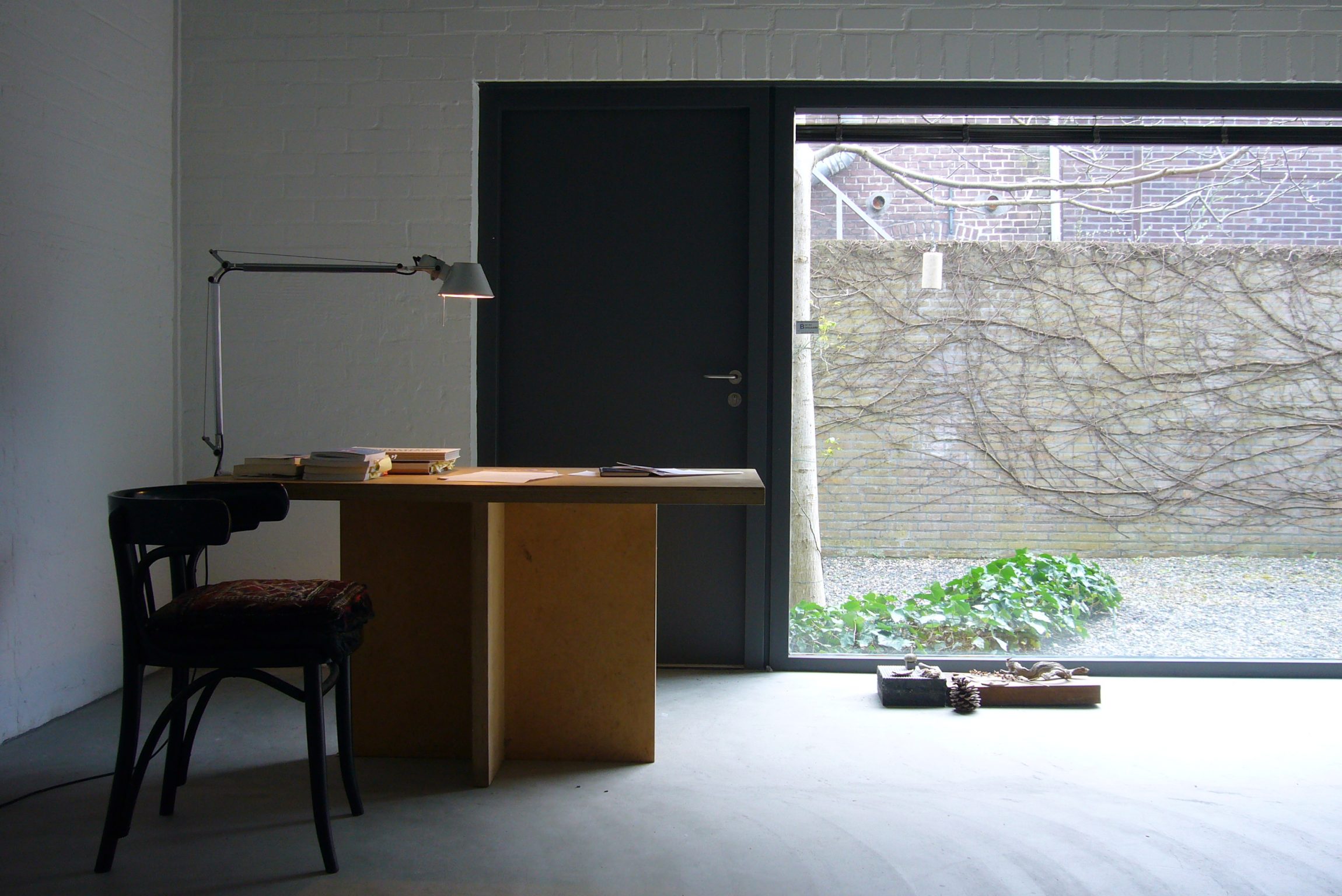 aarchitect, interieurarchitect, tuinarchitect, landschapsarchitect, architect openbare ruimte, inrichten, herinrichten, verbouwen, keuken, badkamer, meubilair op maat, tentoonstelling, tuininrichting, beplanting, tuinplan, tuinonderhoud, Gouda, Rotterdam, Amsterdam, Utrecht, DenHaag